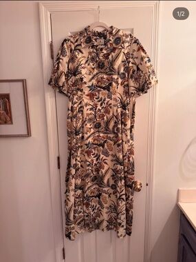 Tuckernuck Cream Floral-Print Short Sleeve Midi Dress